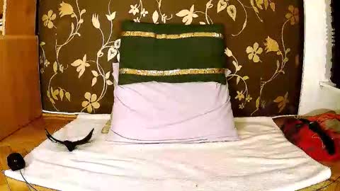 Squirty Maya Gold online show from September 25, 6:42 am