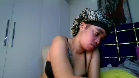 mel online show from June 11, 12:32 am