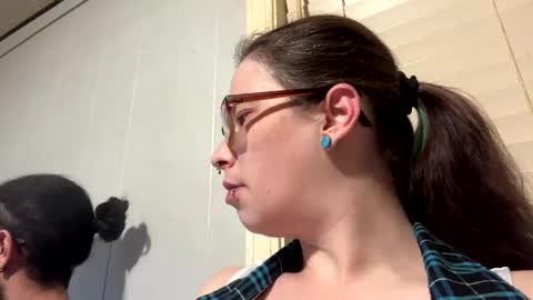 sexymilf42088 online show from March 9, 3:22 am