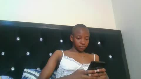 nanaa online show from March 19, 11:42 pm