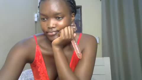 Lee online show from March 6, 11:47 am