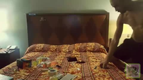 Possum online show from April 18, 4:14 am