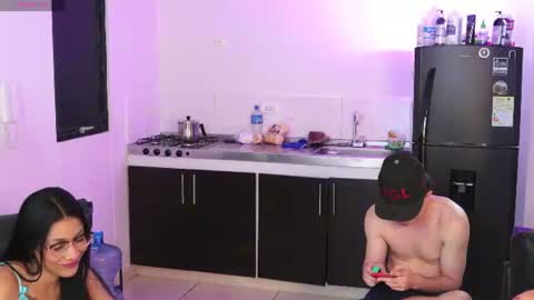 sexyskinnynaksu online show from June 19, 4:24 pm