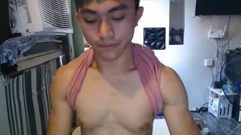 sexystrongcum online show from April 15, 4:05 am