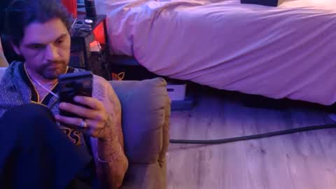 sexytillygurl online show from June 6, 4:29 am