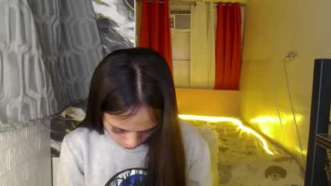 Mitcheng online show from March 2, 9:43 pm