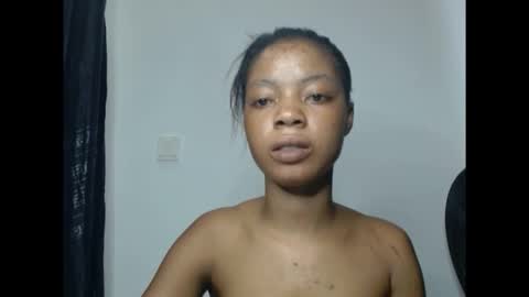 Snapshot of sexyxpeach chatting on October 6, 3:41 pm sexyxpeach online show from October 6, 3:41 pm