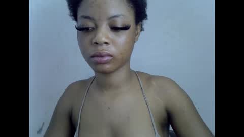 sexyxpeach online show from March 18, 10:48 pm