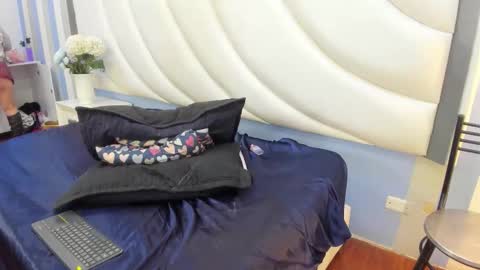 Mary online show from October 25, 12:49 pm