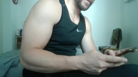 Snapshot of sexyyphilip chatting on October 1, 2:38 pm sexyyphilip online show from October 1, 2:38 pm