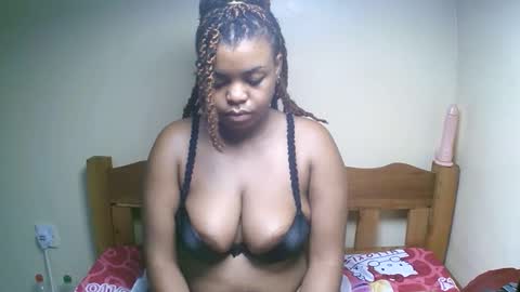 sexyyred_ online show from April 8, 8:39 am