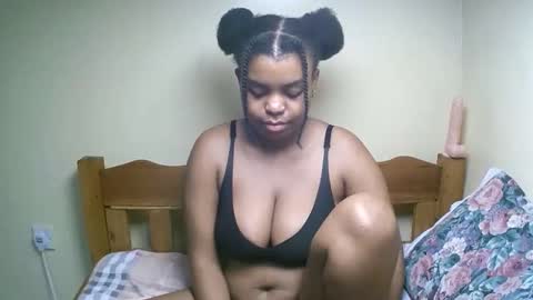 sexyyred_ online show from March 7, 3:39 am