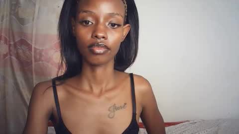 sexyzuriel online show from March 12, 6:33 pm