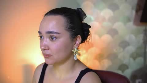 Lily  online show from December 19, 2:23 pm