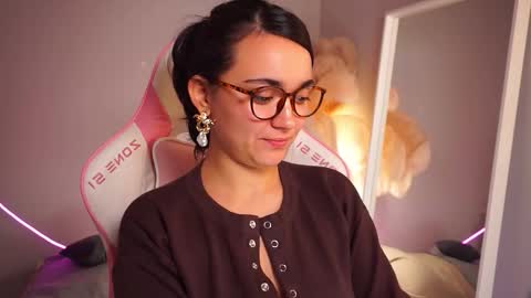 Lily  online show from November 19, 4:17 pm