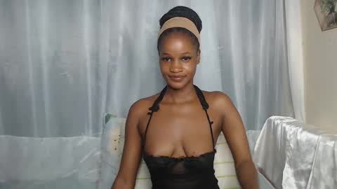 shaky xxx online show from October 10, 4:40 am