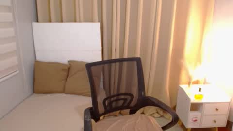 miraclets online show from November 28, 8:05 pm