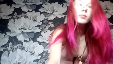 Snapshot of shandawilkenson chatting on October 8, 1:46 am Lia online show from October 8, 1:46 am