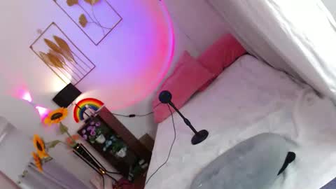 MISS SHANE online show from June 7, 5:34 am