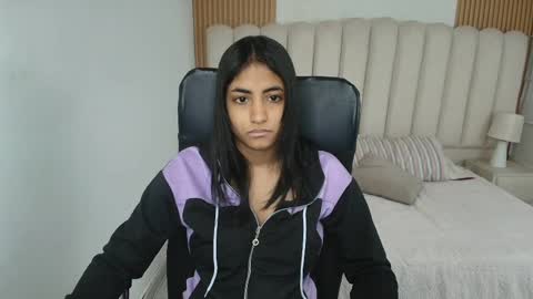 shanelle online show from April 9, 3:10 am