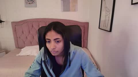 shanelle online show from November 17, 3:09 am