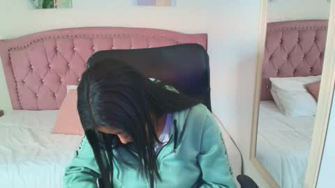 shanelle online show from September 9, 3:06 am