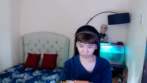 SHANTA FOX  s online show from March 18, 4:18 am