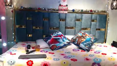 shantall 05 online show from November 19, 9:24 pm