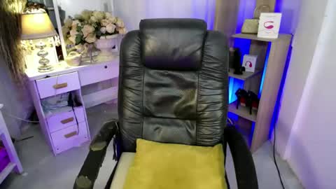 VIOLET online show from June 20, 3:56 am