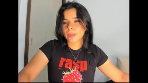 Snapshot of shara_jones chatting on March 7, 5:40 am Sara online show from March 7, 5:40 am