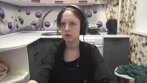 Sara online show from June 28, 5:42 pm