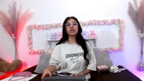 sharlotaustral18_ online show from March 3, 3:57 am