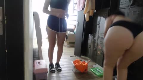 Sara online show from February 1, 5:58 pm