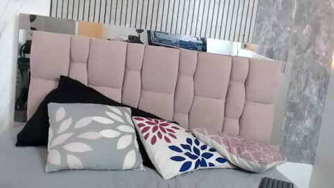 Sara online show from November 15, 2:29 pm