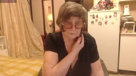 Helena online show from February 1, 7:33 pm