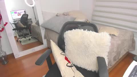 Sharon online show from March 4, 6:29 pm