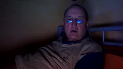 Peter online show from March 8, 9:40 pm