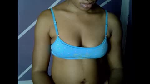 shawnie_baby online show from September 10, 8:10 pm