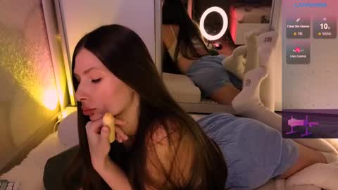 Snapshot of shawty__shy chatting on February 19, 7:37 pm Devika online show from February 19, 7:37 pm
