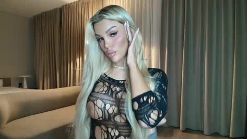 shayblonde online show from November 17, 7:38 pm