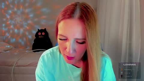 she_wolf1 online show from April 16, 9:04 pm