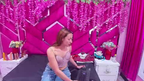 sheilly_candy online show from January 9, 8:33 pm