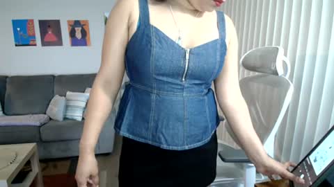 sheilyn_smith online show from June 27, 5:02 am