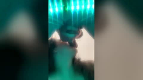 shelbsss17 online show from April 5, 5:21 pm