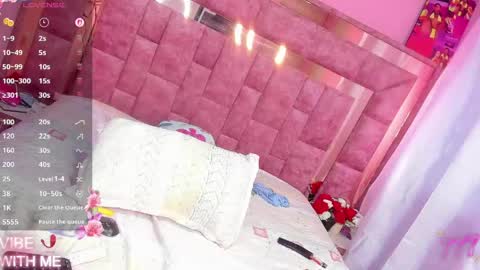 shenielxxx online show from June 4, 5:19 pm