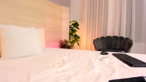 sheri online show from June 24, 5:42 pm