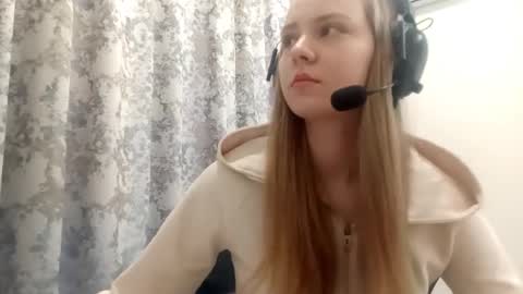 Lisa online show from November 28, 6:43 am