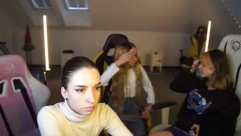 Snapshot of sheryl_elegance chatting on September 30, 10:37 am Sheryl online show from September 30, 10:37 am