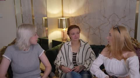 Snapshot of sheryl_elegance chatting on October 18, 11:03 am Sheryl online show from October 18, 11:03 am