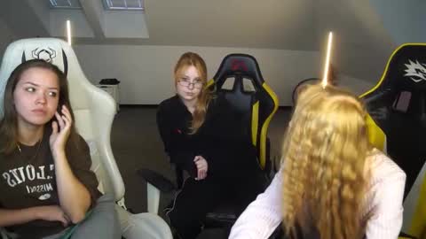 Snapshot of sheryl_elegance chatting on October 1, 3:22 pm Sheryl online show from October 1, 3:22 pm